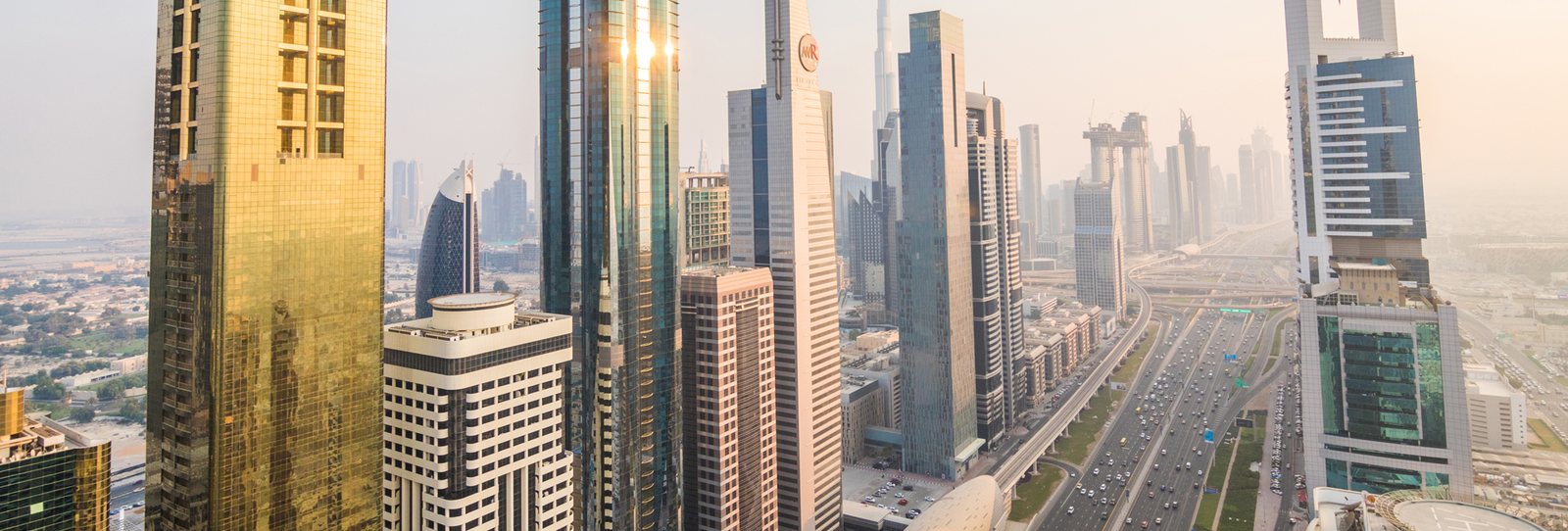Dubai iş merkezi silüeti
